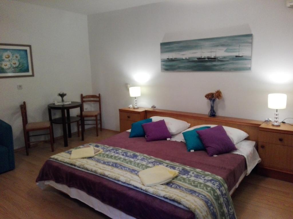 Apartman Drazin Kaštela Exteriör bild