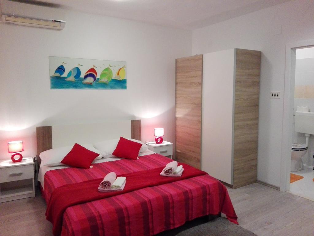 Apartman Drazin Kaštela Exteriör bild