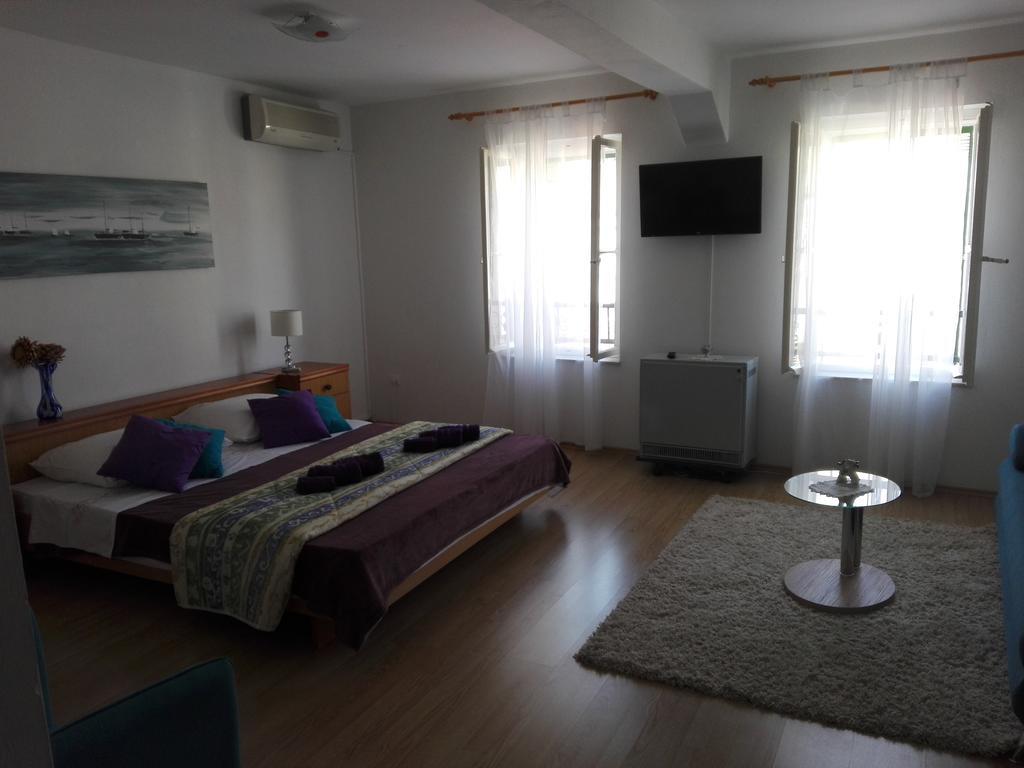 Apartman Drazin Kaštela Exteriör bild